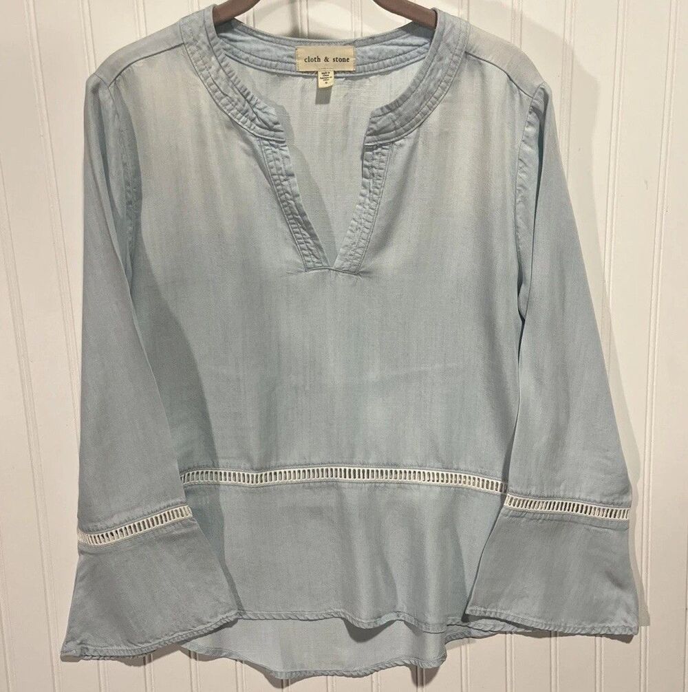 Anthropologie Cloth & Stone Blouse Blue Wash Chambray Lace Accent Coastal Medium